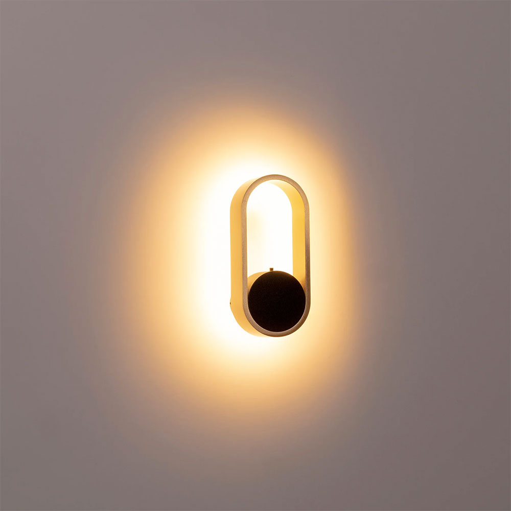 Ovale Black and Brass Wall Light